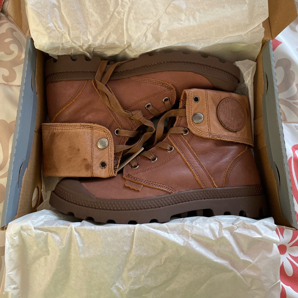 Women’s Palladiums